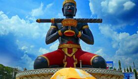 Start your journey with Battambang’s vibrant glow